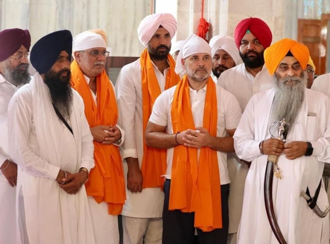Big News; ਰਾਹੁਲ ਗਾਂਧੀ ਨੂੰ ਸਿਰੋਪਾਓ ਦੇਣ ਦੇ ਮਾਮਲੇ ‘ਚ ਸ਼੍ਰੋਮਣੀ ਕਮੇਟੀ ਨੇ ਆਪਣੇ ਮੁਲਾਜ਼ਮਾਂ ਖ਼ਿਲਾਫ਼ ਕੀਤੀ ਵੱਡੀ ਕਾਰਵਾਈ