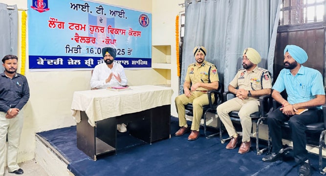 ਲਾਲਜੀਤ ਸਿੰਘ ਭੁੱਲਰ ਵੱਲੋਂ ਕੈਦੀਆਂ ਨੂੰ ਹੁਨਰ ਸਿਖਲਾਈ ਦੇਣ ਲਈ 11 ਜੇਲ੍ਹਾਂ ਵਿੱਚ ਆਈਟੀਆਈਜ਼ ਦਾ ਉਦਘਾਟਨ