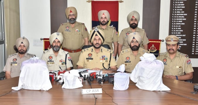 ਸਰਕਾਰੀ School ਦੀ Teacher ਭਾਰੀ ਮਾਤਰਾ ‘ਚ ਹੈਰੋਇਨ ਨਾਲ ਗ੍ਰਿਫਤਾਰ,ਪਾਕਿਸਤਾਨੀ ਤਸਕਰਾਂ ਨਾਲ ਸਨ ਸਿੱਧੇ ਸਬੰਧ