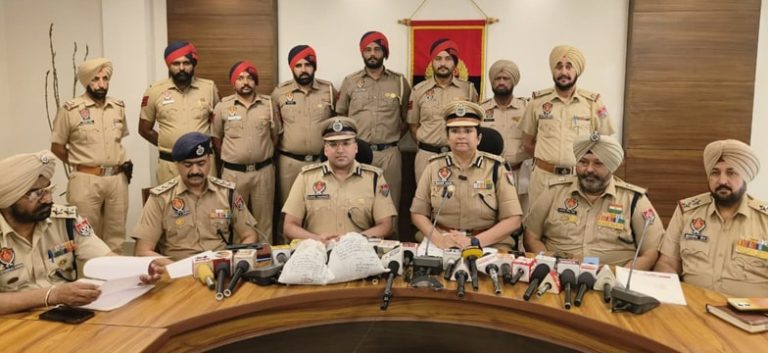 Sri Muktsar Sahib Police ਵੱਲੋਂ 4 ਕਿਲੋ ਹੈਰੋਇਨ ਸਮੇਤ 2 ਨਸ਼ਾ ਤਸਕਰ ਕਾਬੂ