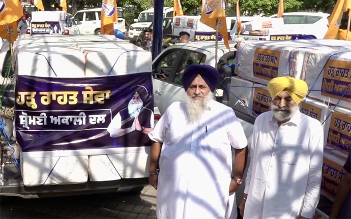 Sukhbir Singh Badal ਵੱਲੋਂ ਹੜ੍ਹ ਪੀੜਤ ਇਲਾਕਿਆਂ ਲਈ ਫੋਗਿੰਗ ਵਾਲੀਆਂ 500 ਮਸ਼ੀਨਾਂ ਰਵਾਨਾ
