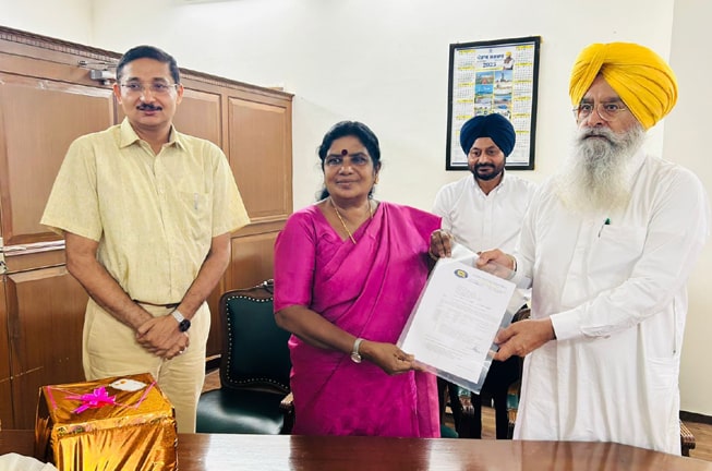 ਡੇਅਰੀ ਕਿੱਤੇ ਨੂੰ ਉਤਸ਼ਾਹਿਤ ਕਰਨ ਵੱਲ ਪੁਲਾਂਘ: ਪੰਜਾਬ ਵੱਧ ਪੈਦਾਵਾਰ ਵਾਲੀਆਂ ਐਚ.ਐਫ. ਤੇ ਮੁਰ੍ਹਾ ਨਸਲਾਂ ਦੇ ਸੀਮਨ ਬਦਲੇ ਕੇਰਲਾ ਨੂੰ ਸਾਹੀਵਾਲ ਸਾਨ੍ਹ ਸਪਲਾਈ ਕਰੇਗਾ