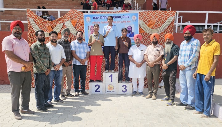 ਮਾਨਸਾ ਵਿੱਚ 69ਵੀਆਂ ਜ਼ਿਲ੍ਹਾ ਪੱਧਰੀ ਸਰਦ ਰੁੱਤ ਖੇਡਾਂ ਸ਼ਾਨੋ ਸ਼ੌਕਤ ਨਾਲ ਸੰਪੰਨ, ਜੇਤੂ ਖਿਡਾਰੀਆਂ ਨੂੰ ਕੀਤਾ ਗਿਆ ਸਨਮਾਨਿਤ