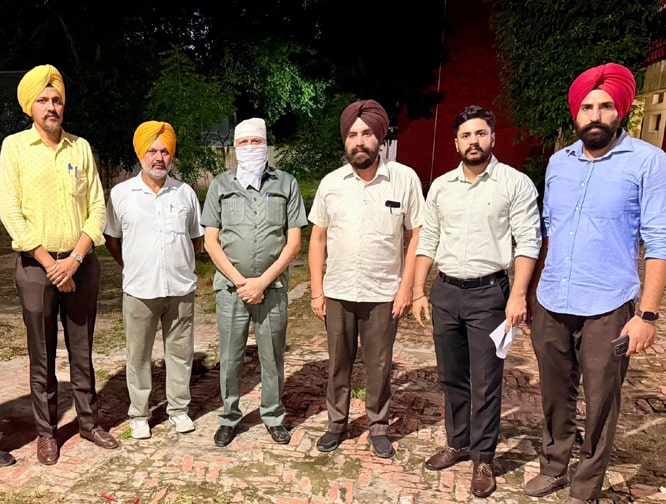 RTI activist arrested ;ਨਿਗਮ ਅਧਿਕਾਰੀਆਂ ਦੀ ਮਿਲੀਭੁਗਤ ਨਾਲ ਬਲੈਕਮੇਲ ਕਰਦਾ RTI ਐਕਟੀਵਿਸਟ ਵਿਜੀਲੈਂਸ ਨੇ ਚੁੱਕਿਆ