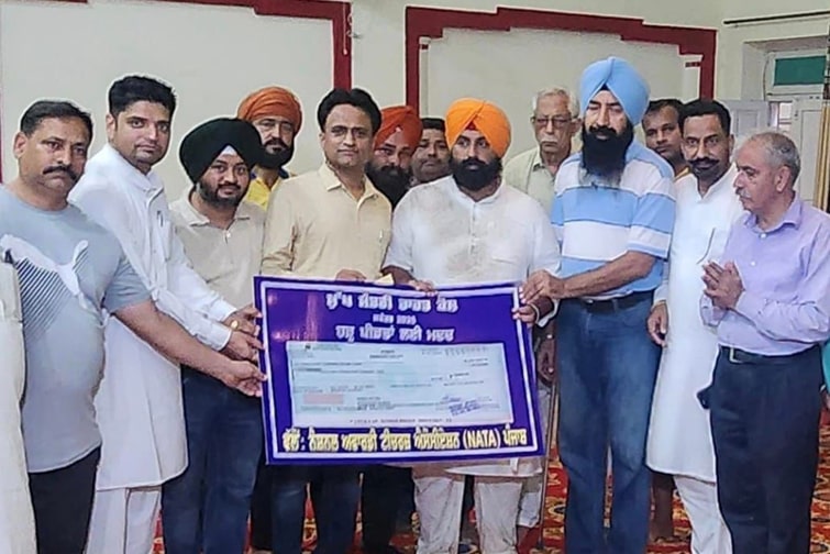 Punjab Flood 2025; ਨੈਸ਼ਨਲ ਐਵਾਰਡੀ ਅਧਿਆਪਕਾਂ ਨੇ ਅਧਿਆਪਕ ਦਿਵਸ ਮੌਕੇ ਹੜ੍ਹ ਰਾਹਤ ਕਾਰਜਾਂ ਲਈ ਦਿੱਤੇ 1.25 ਲੱਖ ਰੁਪਏ
