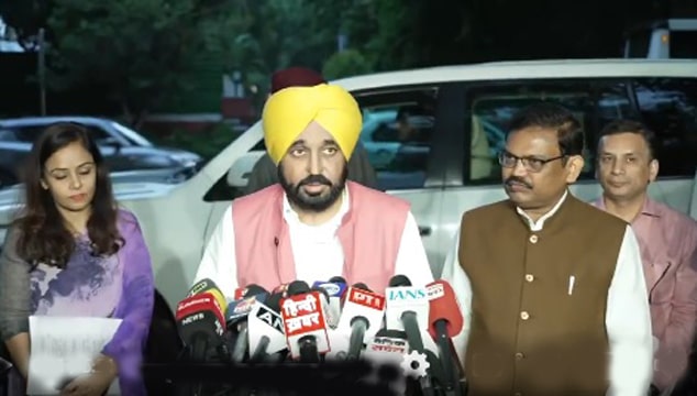 ਮੁੱਖ ਮੰਤਰੀ ਨੇ ਅਮਿਤ ਸ਼ਾਹ ਨਾਲ ਕੀਤੀ ਮੁਲਾਕਾਤ, ਹੜ੍ਹ ਪ੍ਰਭਾਵਿਤ ਪੰਜਾਬ ਲਈ ਵਿਸ਼ੇਸ਼ ਪੈਕੇਜ ਮੰਗਿਆ