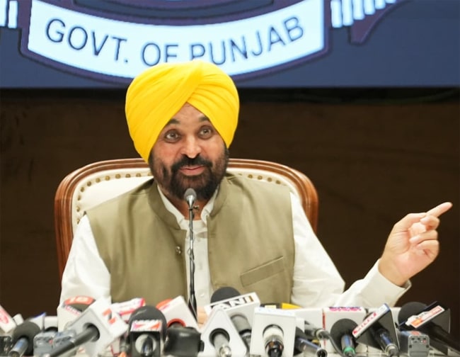 ਪੰਜਾਬ ਦੇ ਕਿਸਾਨਾਂ ਲਈ ਵੱਡੀ ਰਾਹਤ,ਭਗਵੰਤ ਮਾਨ ਸਰਕਾਰ ਨੇ ਪਹਿਲੀ ਵਾਰ 1 ਮਈ ਤੋਂ ਝੋਨੇ ਦੀ ਬਿਜਾਈ ਲਈ ਨਹਿਰੀ ਪਾਣੀ ਦੀ ਸਪਲਾਈ ਯਕੀਨੀ ਬਣਾਈ