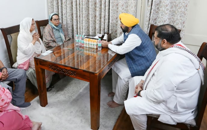 ADGP ਵਾਈ ਪੂਰਨ ਕੁਮਾਰ ਖੁਦਕੁਸ਼ੀ ਮਾਮਲਾ; ਪੰਜਾਬ ਦੇ ਮੁੱਖ ਮੰਤਰੀ ਭਗਵੰਤ ਮਾਨ ਪੀੜ੍ਹਤ ਪ੍ਰਵਾਰ ਦੇ ਹੱਕ ਵਿਚ ਡਟੇ
