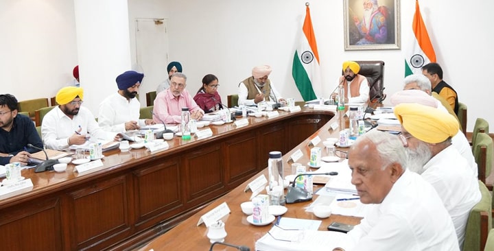 ਮੁੱਖ ਮੰਤਰੀ ਦੀ ਅਗਵਾਈ ਵਿੱਚ ਵਜ਼ਾਰਤ ਨੇ ਫਸਲ ਦੇ ਖਰਾਬੇ ਦਾ ਮੁਆਵਜ਼ਾ ਪ੍ਰਤੀ ਏਕੜ 20,000 ਰੁਪਏ ਦੇਣ ਦੇ ਇਤਿਹਾਸਕ ਫੈਸਲੇ ’ਤੇ ਮੋਹਰ ਲਾਈ