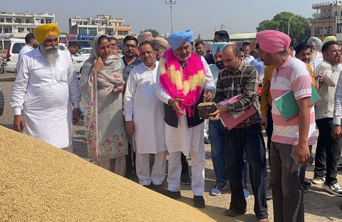 ਪੰਜਾਬ ਨੂੰ ਹੜ੍ਹਾਂ ਦੀ ਮਾਰ ਤੋਂ ਬਚਾਉਣ ਲਈ ਰਾਵੀ, ਸਤਲੁਜ ਅਤੇ ਬਿਆਸ ਦਰਿਆਵਾਂ ਦੀ ਕੀਤੀ ਜਾਵੇਗੀ ਸਫ਼ਾਈ: ਹਰਪਾਲ ਸਿੰਘ ਚੀਮਾ