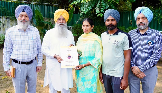 ਗੁਰਮੀਤ ਸਿੰਘ ਖੁੱਡੀਆਂ ਨੇ 25 ਵੈਟਰਨਰੀ ਇੰਸਪੈਕਟਰਾਂ ਸਮੇਤ ਕੁੱਲ 28 ਨਵੇਂ ਭਰਤੀ ਹੋਏ ਉਮੀਦਵਾਰਾਂ ਨੂੰ ਨਿਯੁਕਤੀ ਪੱਤਰ ਸੌਂਪੇ