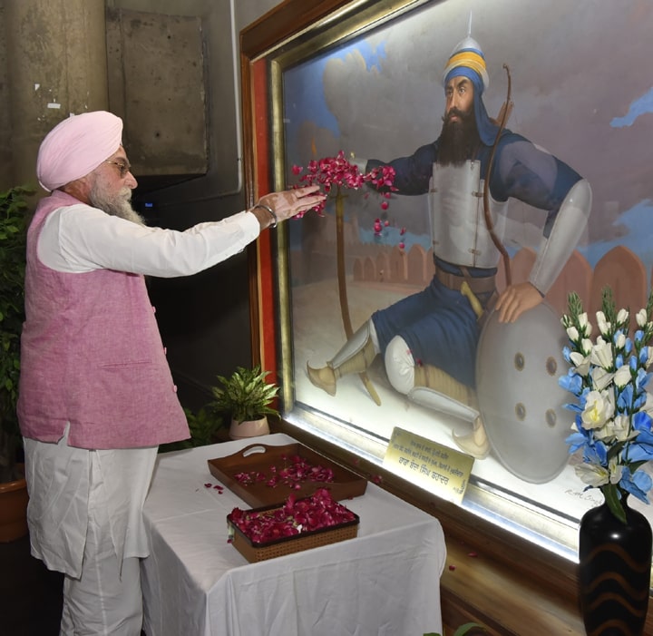 ਸਪੀਕਰ ਵੱਲੋਂ ਮਹਾਨ ਯੋਧੇ ਬਾਬਾ ਬੰਦਾ ਸਿੰਘ ਬਹਾਦਰ ਨੂੰ ਉਨ੍ਹਾਂ ਦੇ ਜਨਮ ਦਿਵਸ ‘ਤੇ ਸ਼ਰਧਾ ਦੇ ਫੁੱਲ ਭੇਟ