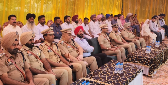 ਸੂਬੇ ਦੀ ਅਮਨ ਸ਼ਾਂਤੀ ਲਈ ਜਾਨਾ ਵਾਰਨ ਵਾਲੇ ਪੁਲਿਸ ਮੁਲਾਜ਼ਮਾ ਨੂੰ ਜਿਲ੍ਹਾਂ ਪੁਲਿਸ ਵੱਲੋਂ ਦਿੱਤੀ ਗਈ ਸ਼ਰਧਾਂਜਲੀ