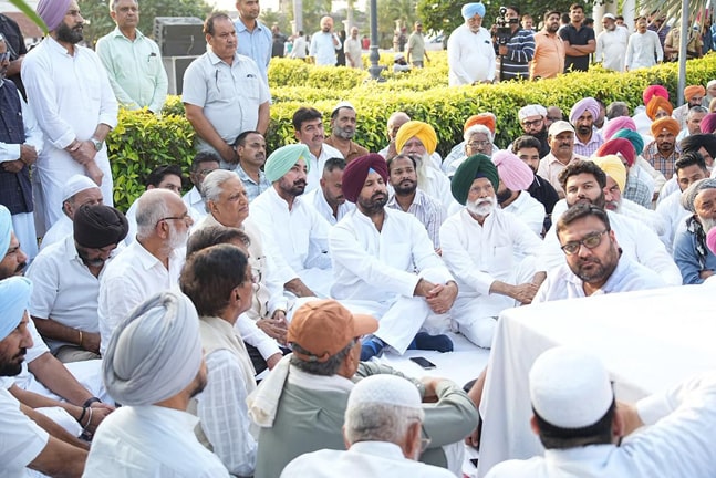 ਕਾਂਗਰਸੀ ਆਗੂਆਂ ਨੇ ਮੁਹੰਮਦ ਮੁਸਤਫਾ ਤੇ ਰਜ਼ੀਆ ਸੁਲਤਾਨਾ ਨਾਲ ਪ੍ਰਗਟਾਇਆ ਦੁੱਖ