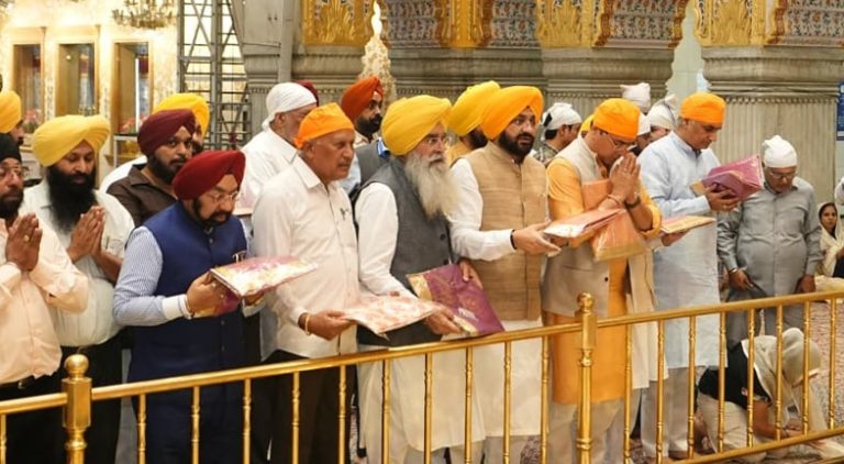 ਸ੍ਰੀ ਗੁਰੂ ਤੇਗ ਬਹਾਦਰ ਸਾਹਿਬ ਜੀ ਦੇ 350ਵੇਂ ਸ਼ਹੀਦੀ ਦਿਹਾੜੇ ਨੂੰ ਸਮਰਪਿਤ ਸਮਾਗਮਾਂ ਦੀ ਸ਼ੁਰੂਆਤ ਲਈ ਭਗਵੰਤ ਮਾਨ ਸਰਕਾਰ ਨੇ ਗੁਰੂ ਸਾਹਿਬ ਤੋਂ ਲਿਆ ਅਸ਼ੀਰਵਾਦ