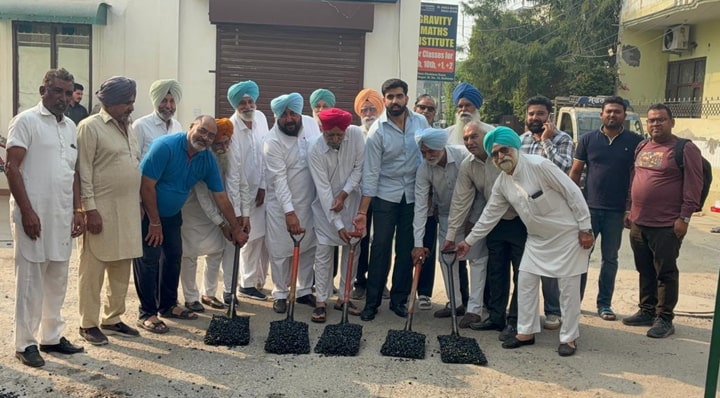 ਪ੍ਰੀਤ ਨਗਰ ਵਿੱਚ 45 ਲੱਖ ਰੁਪਏ ਦੀ ਲਾਗਤ ਨਾਲ ਪ੍ਰੀਮਿਕਸ ਦੇ ਕੰਮ ਦਾ ਸ਼ੁਭ ਆਰੰਭ
