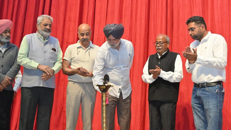 ਨਾਟਕ ‘ਸੱਤਾਂ ਦਰਿਆਵਾਂ ਦੇ ਜਾਏ’ ਦੀ ਦਿਲ ਖਿੱਚਵੀਂ ਪੇਸ਼ਕਾਰੀ ਨਾਲ ਤਿੰਨ-ਰੋਜ਼ਾ ਰਾਜ-ਪੱਧਰੀ ਨਾਟ-ਮੇਲੇ ਦਾ ਆਗਾਜ਼