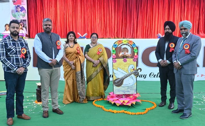 Silver Oaks School ਵੱਲੋਂ ਨਰਸਰੀ ਤੋਂ ਤੀਜੀ ਜਮਾਤ ਤੱਕ ਦੇ ਵਿਦਿਆਰਥੀਆਂ ਵੱਲੋਂ ਤੀਜਾ“ ਸਥਾਪਨਾ ਦਿਵਸ “ਪ੍ਰਾਰੰਭ” ਮਨਾਇਆ ਗਿਆ