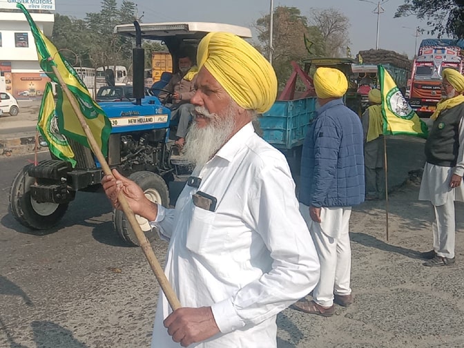 BKU (ਏਕਤਾ ਉਗਰਾਹਾਂ) ਵੱਲੋਂ ਫਾਜਿਲਕਾ ਖ਼ੇਤਰ ਦੇ ਕਿਸਾਨਾਂ ਦੀਆਂ ਜ਼ਮੀਨਾਂ ਵਾਹੁਣ-ਬੀਜਣ ਲਈ ਟਰੈਕਟਰਾਂ ਦਾ ਦੂਜਾ ਕਾਫਲਾ ਰਵਾਨਾਂ