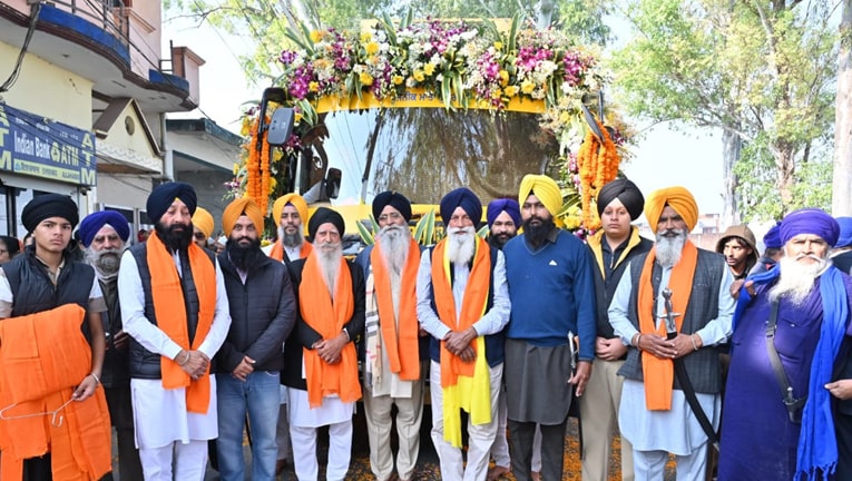 ਗੁਰਦੁਆਰਾ ਮਟਨ ਸਾਹਿਬ ਤੋਂ ਆਰੰਭ ਹੋਇਆ ਨਗਰ ਕੀਰਤਨ ਟਾਂਡਾ ਹੁਸ਼ਿਆਰਪੁਰ ਤੋਂ ਅਗਲੇ ਪੜਾਅ ਸ੍ਰੀ ਅਨੰਦਪੁਰ ਸਾਹਿਬ ਲਈ ਰਵਾਨਾ