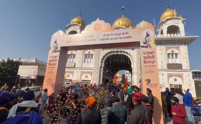 ਨੌਵੇਂ ਪਾਤਸ਼ਾਹ ਦਾ 350ਵਾਂ ਸ਼ਹੀਦੀ ਦਿਹਾੜਾ: ਸ੍ਰੀਨਗਰ ਤੋਂ ਅਰੰਭ ਹੋਏ ਨਗਰ ਕੀਰਤਨ ਦਾ ਜੰਮੂ ਦੀ ਸੰਗਤ ਵਲੋਂ ਖ਼ਾਲਸਾਈ ਜਾਹੋ-ਜਲਾਲ ਨਾਲ ਸਵਾਗਤ, ਪਠਾਨਕੋਟ ਵਿਖੇ ਅਗਲੇ ਪੜਾਅ ਲਈ ਰਵਾਨਾ