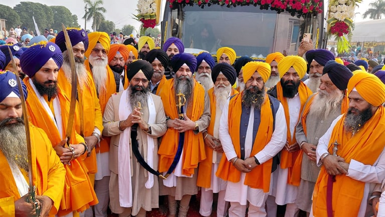 ਗੁਰਦੁਆਰਾ ਸ੍ਰੀ ਫਤਿਹਗੜ੍ਹ ਸਾਹਿਬ ਤੋਂ ਨਗਰ ਕੀਰਤਨ ਅਗਲੇ ਪੜਾਅ ਵੱਲ ਰਵਾਨਾ