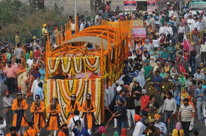 ਗੁਰੂ ਤੇਗ ਬਹਾਦਰ ਜੀ ਦੀ ਮਹਾਨ ਸ਼ਹਾਦਤ ਨੂੰ ਪ੍ਰਣਾਮ! ਚਾਰੇ ਪਾਸਿਆਂ ਤੋਂ ਨਗਰ ਕੀਰਤਨ ਸ੍ਰੀ ਆਨੰਦਪੁਰ ਸਾਹਿਬ ਵਿੱਚ  ਹੋਏ ਸਮਾਪਤ, ਪਵਿੱਤਰ ਸ਼ਹਿਰ ਹੋਇਆ ਸ਼ਰਧਾ ਵਿੱਚ ਲੀਨ