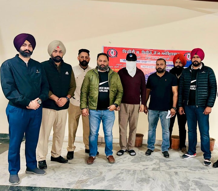 ਭ੍ਰਿਸ਼ਟਾਚਾਰ ਦੇ ਦੋਸ਼ਾਂ ਹੇਠ ਵਿਜੀਲੈਂਸ ਵੱਲੋਂ ਨਗਰ ਨਿਗਮ ਦਾ ਕਮਿਸ਼ਨਰ ਗ੍ਰਿਫਤਾਰ; ਰਾਤ ਭਰ ਚੱਲੀ ਜਾਂਚ