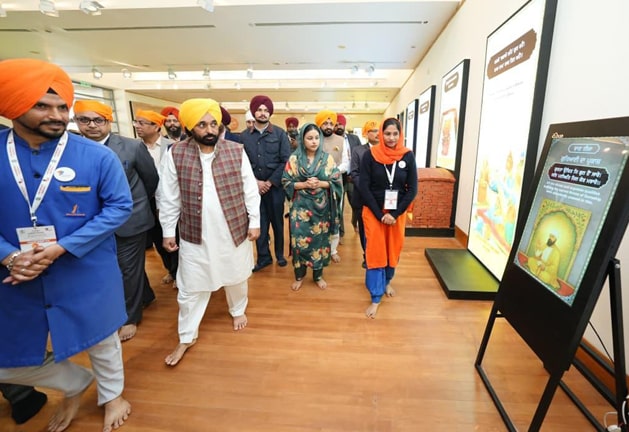 ਮੁੱਖ ਮੰਤਰੀ ਵੱਲੋਂ ਵਿਰਾਸਤ-ਏ-ਖ਼ਾਲਸਾ ਵਿਖੇ ਸ੍ਰੀ ਗੁਰੂ ਤੇਗ਼ ਬਹਾਦਰ ਜੀ ਦੇ ਜੀਵਨ ਅਤੇ ਸ਼ਹਾਦਤ ਨੂੰ ਦਰਸਾਉਂਦੀ ਵਿਸ਼ੇਸ਼ ਪ੍ਰਦਰਸ਼ਨੀ ਗੈਲਰੀ ਦਾ ਉਦਘਾਟਨ