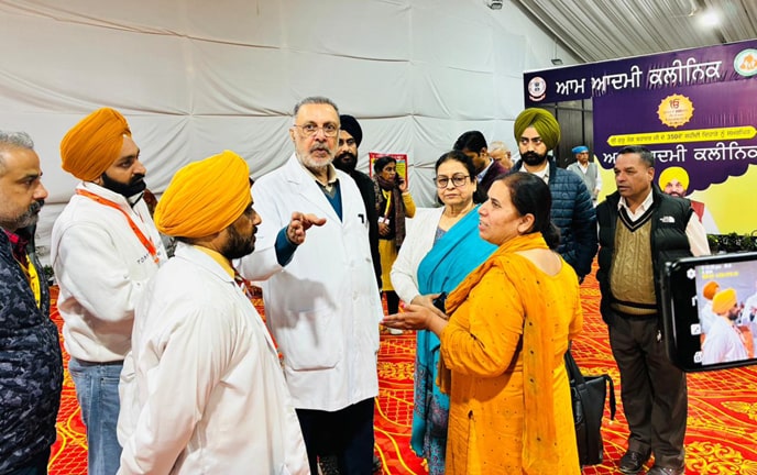 ਸਿਹਤ ਮੰਤਰੀ ਵੱਲੋਂ ਅੱਖਾਂ ਦੇ ਕੈਂਪ ‘ਨਿਗ੍ਹਾ ਲੰਗਰ’ ਦਾ ਨਿਰੀਖਣ, ਸ਼ਹੀਦੀ ਸਮਾਗਮਾਂ ਦੌਰਾਨ ਲਈ ਡਾਕਟਰੀ ਪ੍ਰਬੰਧਾਂ ਦਾ ਲਿਆ ਜਾਇਜ਼ਾ