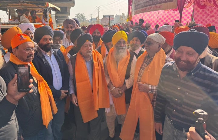 ਸ਼੍ਰੋਮਣੀ ਕਮੇਟੀ ਵੱਲੋਂ ‘ਸੀਸ ਮਾਰਗ ਨਗਰ ਕੀਰਤਨ’ ਦਿੱਲੀਂ ਤੋਂ ਸ੍ਰੀ ਅਨੰਦਪੁਰ ਸਾਹਿਬ ਲਈ ਹੋਇਆ ਆਰੰਭ