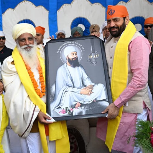 CM Nayab Saini ਨੇ ਸ਼੍ਰੀ ਗੁਰੂ ਤੇਗ ਬਹਾਦਰ ਜੀ ਦੇ ਸ਼ਹੀਦੀ ਦਿਹਾੜੇ ਨੂੰ ਸਮਰਪਿਤ ਸ਼ੀਸ਼ ਮਾਰਗ ਯਾਤਰਾ ਦਾ ਕੀਤਾ ਸੁਆਗਤ