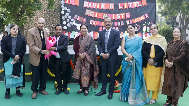 RBDAV Sen Sec Public School Bathinda ਵਿਖੇ ਵਿਗਿਆਨ ਪ੍ਰਦਰਸ਼ਨੀ ਦਾ ਆਯੋਜਨ