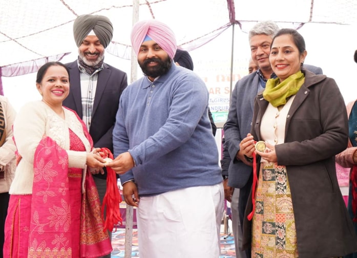 ਚੌਥੀ ਮੈਗਾ ਮਾਪੇ-ਅਧਿਆਪਕ ਮਿਲਣੀ: ਪੰਜਾਬ ਦੀ ਸਭ ਤੋਂ ਵੱਡੀ ਸਿੱਖਿਆ ਮੁਹਿੰਮ ਵਿੱਚ 23 ਲੱਖ ਤੋਂ ਵੱਧ ਮਾਪਿਆਂ ਨੇ ਹਿੱਸਾ ਲਿਆ