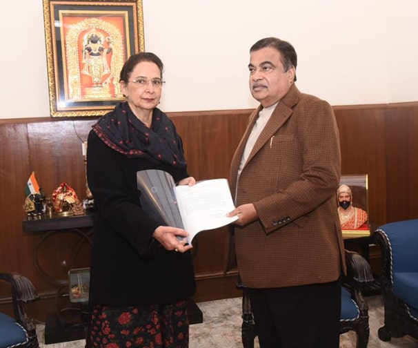 Congress ਨਾਲ ਨਰਾਜ਼ਗੀ ਦੌਰਾਨ ਨਵਜੋਤ ਕੌਰ ਸਿੱਧੂ ਵੱਲੋਂ ਭਾਜਪਾ ਆਗੂ ਦੀਆਂ ਤਾਰੀਫ਼ਾਂ ਦੀ ਚਰਚਾ!