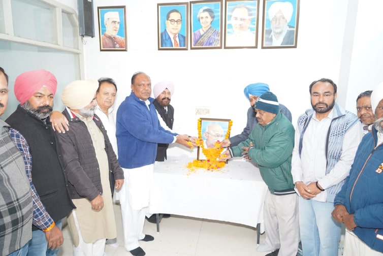 ਕਾਂਗਰਸ ਭਵਨ ਬਠਿੰਡਾ ਵਿਖੇ ਮਨਾਇਆ ਕਾਂਗਰਸ ਦਾ 140ਵਾਂ ਸਥਾਪਨਾ ਦਿਵਸ, ਲਹਿਰਾਇਆ ਪਾਰਟੀ ਦਾ ਝੰਡਾ