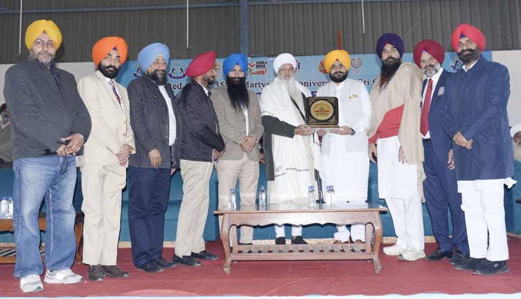 ਨੌਵੀਂ ਨੈਸ਼ਨਲ ਸੀਨੀਅਰ ਗਤਕਾ ਚੈਂਪੀਅਨਸ਼ਿਪ; ਕੈਬਨਿਟ ਮੰਤਰੀ ਤਰੁਨਪ੍ਰੀਤ ਸਿੰਘ ਸੌਂਦ ਤੇ ਐਮ ਪੀ ਮਾਲਵਿੰਦਰ ਸਿੰਘ ਕੰਗ ਮੈਂਬਰ ਪਾਰਲੀਮੈਂਟ ਵੱਲੋਂ ਕੀਤੀ ਗਈ ਸ਼ਮੂਲੀਅਤ