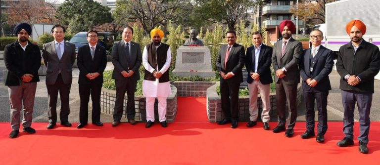 ਮੁੱਖ ਮੰਤਰੀ ਦੇ ਜਾਪਾਨ ਦੌਰੇ ਦੀ ਸ਼ੁਰੂਆਤ, ਏਡੋਗਾਵਾ ਗਾਂਧੀ ਪਾਰਕ ਵਿਖੇ ਮਹਾਤਮਾ ਗਾਂਧੀ ਨੂੰ ਸ਼ਰਧਾਂਜਲੀ ਭੇਟ