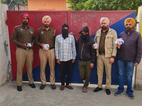 Mohali Police ਦੀ ਵੱਡੀ ਕਾਰਵਾਈ; ਫੇਜ਼-10 ਚੋਰੀ ਮਾਮਲੇ ਦੇ 2 ਦੋਸ਼ੀ ਗ੍ਰਿਫ਼ਤਾਰ, ਸੋਨਾ-ਚਾਂਦੀ ਤੇ ਨਕਦੀ ਬਰਾਮਦ