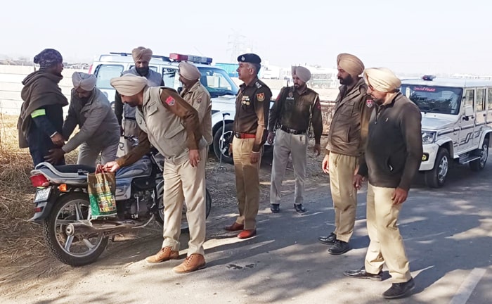 ਆਪਰੇਸ਼ਨ ਸੀਲ-23: ਪੰਜਾਬ ਵਿੱਚ ਨਸ਼ਾ ਅਤੇ ਸ਼ਰਾਬ ਤਸਕਰਾਂ ‘ਤੇ ਪੈਣੀ ਨਜ਼ਰ ਰੱਖਣ ਲਈ 65 ਐਂਟਰੀ/ਐਗਜ਼ਿਟ ਪੁਆਇੰਟ ਕੀਤੇ ਸੀਲ; 3 ਗ੍ਰਿਫ਼ਤਾਰ