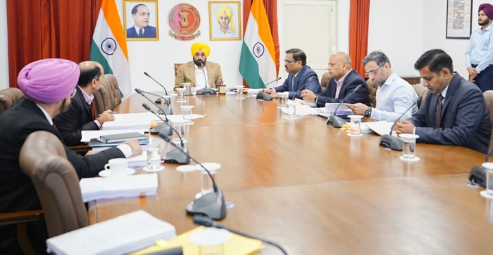 ਮੁੱਖ ਮੰਤਰੀ ਭਗਵੰਤ ਸਿੰਘ ਮਾਨ ਨੇ ਪੰਜਾਬ ਦੇ ਪ੍ਰਮੁੱਖ ਮੈਡੀਕਲ ਕਾਲਜਾਂ ਨੂੰ ਅਪਗ੍ਰੇਡ ਕਰਨ ਲਈ ₹68.98 ਕਰੋੜ ਦੇ ਫੰਡ ਤੁਰੰਤ ਜਾਰੀ ਕਰਨ ਦੇ ਹੁਕਮ ਦਿੱਤੇ