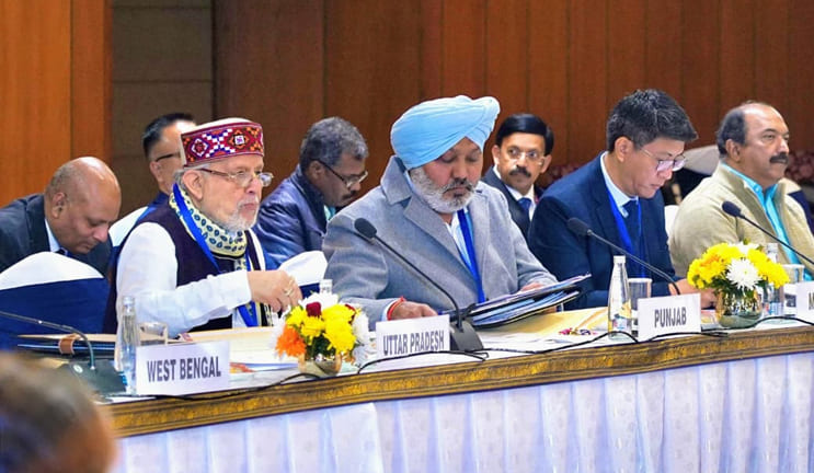 ਵਿੱਤ ਮੰਤਰੀ ਹਰਪਾਲ ਸਿੰਘ ਚੀਮਾ ਨੇ 2025 ਵਿੱਚ ਸਰਹੱਦੀ ਤਣਾਅ ਅਤੇ ਹੜ੍ਹਾਂ ਦੀ ਤਬਾਹੀ ਦੀ ਦੋਹਰੀ ਮਾਰ ਦਾ ਹਵਾਲਾ ਦਿੰਦਿਆਂ ਕੇਂਦਰ ਸਰਕਾਰ ਤੋਂ ਵਿਸ਼ੇਸ਼ ਵਿੱਤੀ ਪੈਕੇਜ ਦੀ ਮੰਗ ਕੀਤੀ