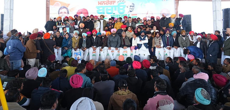 ਕਾਂਗਰਸ ਦੀ ਹੋਈ ‘ਮਨਰੇਗਾ ਬਚਾਓ ਸੰਗਰਾਮ’ ਰੈਲੀ ਵਿੱਚ ਵੱਡੀ ਗਿਣਤੀ ਵਿਚ ਲੋਕਾਂ ਨੇ ਕੀਤੀ ਸ਼ਮੂਲੀਅਤ
