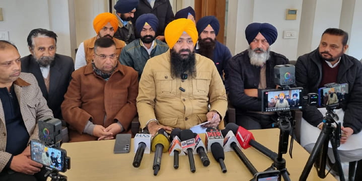 328 ਸਰੂਪ ਸਾਹਿਬ ਮਾਮਲੇ ‘ਤੇ ਸਰਕਾਰ ਦੀ ਕਾਰਵਾਈ ਉੱਪਰ ਯੂਥ ਅਕਾਲੀ ਦਲ ਨੇ ਚੁੱਕੇ ਸਵਾਲ