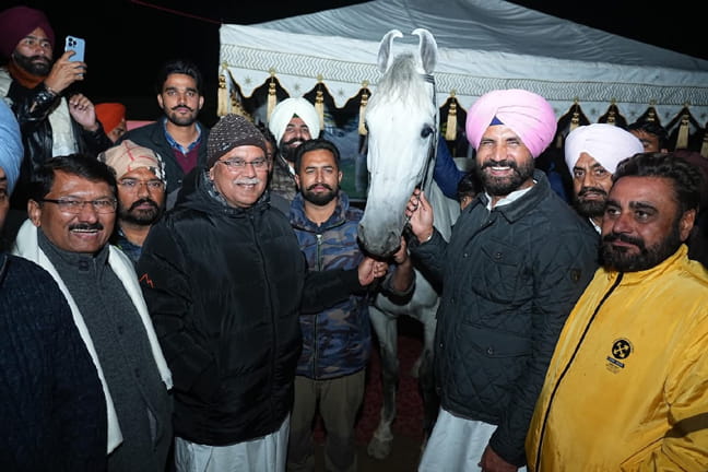 ਭੂਪੇਸ਼ ਬਘੇਲ ਦਾ ਮੁੜ ਦਾਅਵਾ; ਕਾਂਗਰਸ ਵਿੱਚ ਬਿਨ੍ਹਾਂ CM ਚਿਹਰਾ ਆਮ ਚੋਣਾਂ ਲੜਣ ਦੀ ਰਿਵਾਇਤ