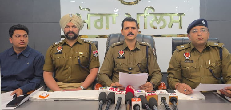 Moga Police ਵੱਲੋ 5 ਦੇਸੀ ਪਿਸਟਲ, 18 ਜਿੰਦਾ ਰੋਂਦ ਸਮੇਤ ਬੰਬੀਹਾਂ ਗੈਂਗ ਦੇ 3 ਗੁਰਗੇ ਕਾਬੂ