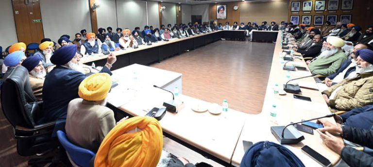 ਸ਼੍ਰੋਮਣੀ ਅਕਾਲੀ ਦਲ ਨੇ 2027 ਦੀਆਂ ਚੋਣਾਂ ਲਈ ਵਜਾਇਆ ਬਿਗੁਲ; ਸੁਖਬੀਰ ਬਾਦਲ ਦੀ ਅਗਵਾਈ ਹੇਠ ਮੀਟਿੰਗ ਕਰਕੇ ਲਏ ਇਹ ਫੈਸਲੇ