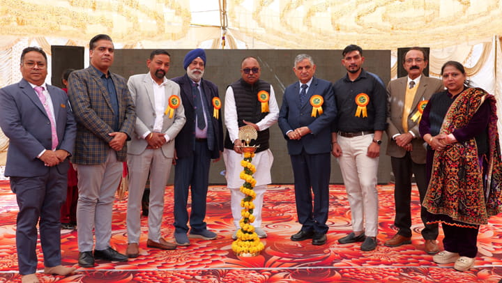 ਖੱਟੀਆਂ ਮਿੱਠੀਆਂ ਯਾਦਾਂ ਵੰਡਦੀ, ਗੁਰੂ ਕਾਸ਼ੀ ਯੂਨੀਵਰਸਿਟੀ ਦੀ “ਅਲੂਮਨੀ ਮੀਟ” ਸੰਪੰਨ ਤਰੱਕੀ ਲਈ ਨਵੀਂ ਸੋਚ, ਨਵੇਂ ਵਿਚਾਰ ਜ਼ਰੂਰੀ- ਡਾ. ਰਾਮੇਸ਼ਵਰ ਸਿੰਘ