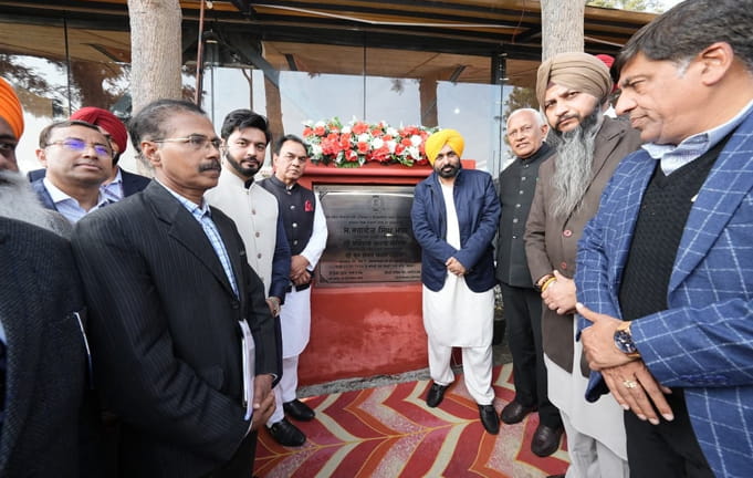 ਮੁੱਖ ਮੰਤਰੀ ਵੱਲੋਂ ਹੁਸ਼ਿਆਰਪੁਰ ਵਿੱਚ ਸਲੇਰਾਨ ਡੈਮ ਈਕੋ-ਟੂਰਿਜ਼ਮ ਪ੍ਰੋਜੈਕਟ ਦਾ ਉਦਘਾਟਨ; ਕਿਹਾ, ‘ਆਪ’ ਸਰਕਾਰ ਪੰਜਾਬ ਦੇ ਸੈਰ-ਸਪਾਟਾ ਸਥਾਨਾਂ ਨੂੰ ਵਿਕਸਤ ਕਰਕੇ ਨੌਜਵਾਨਾਂ ਨੂੰ ਦੇ ਰਹੀ ਹੈ ਰੋਜ਼ਗਾਰ