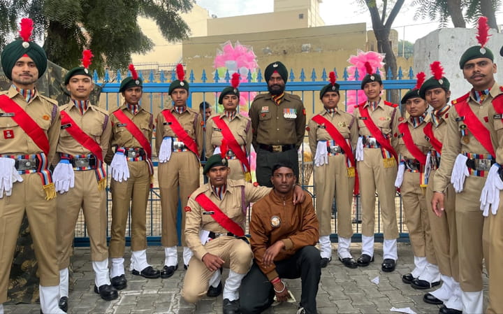 DAV College Bathinda ਦੇ ਐਨਸੀਸੀ ਕੈਡਿਟਾਂ ਨੇ ਜ਼ਿਲ੍ਹਾ ਪੱਧਰੀ ਗਣਤੰਤਰ ਦਿਵਸ ਪਰੇਡ ਵਿੱਚ ਲਿਆ ਹਿੱਸਾ